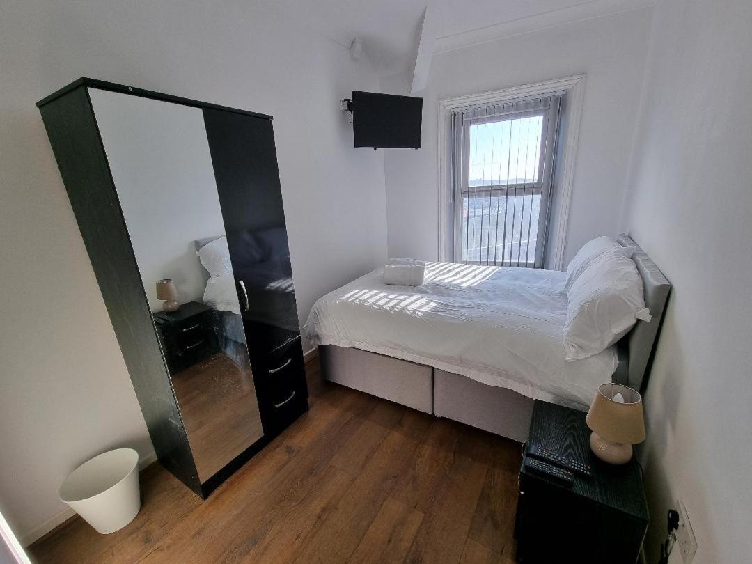 Pl Liverpool Hotel Kültér fotó